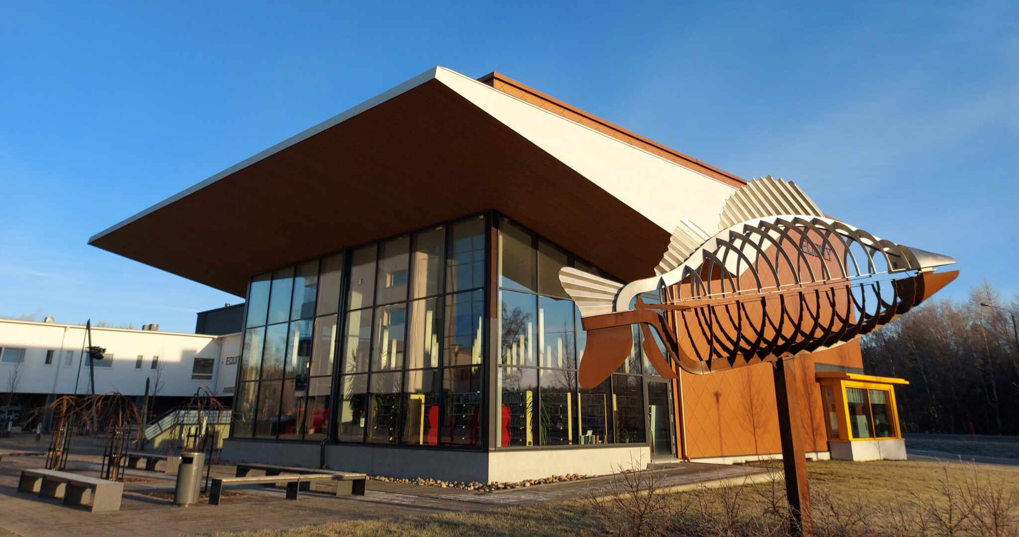 Larsmo bibliotek och Perca Navicula